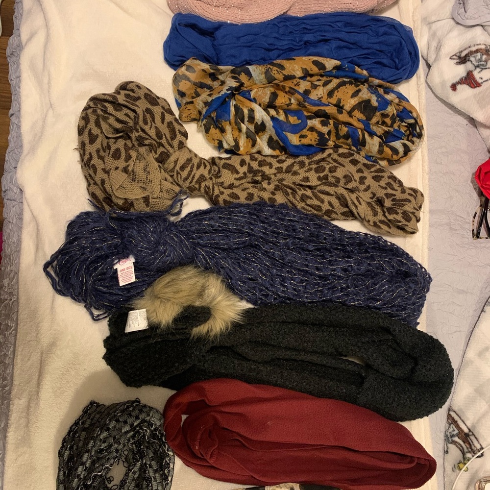 Scarfs!